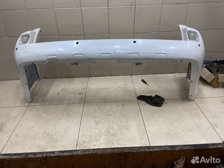 Бампер задний Toyota Land Cruiser