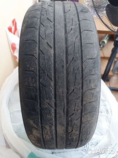Toyo TYDRB 215/50 R17 91V