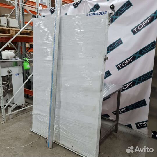 Дверь для холодильной камеры