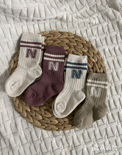 Носки стильные детские новые с буквой N