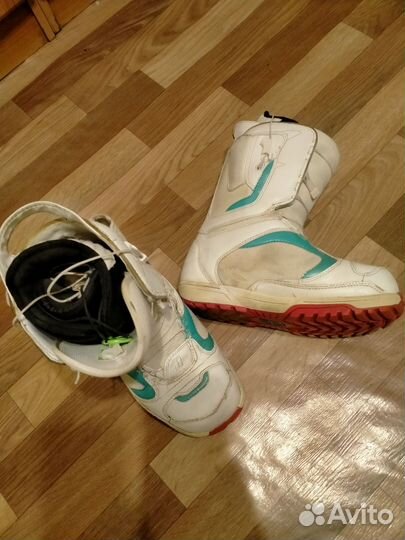 Ботинки для сноуборда Forum 38 размер белые