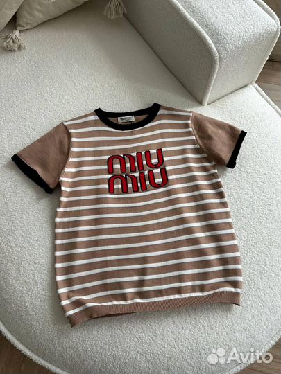Miu Miu Майка шикарная (топ 2024)