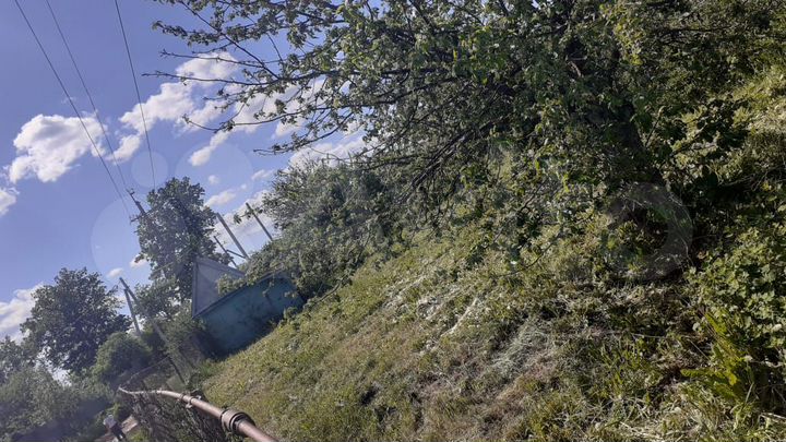 Дом 10 м² на участке 4 сот.