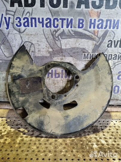 Пыльник тормозного диска Opel Astra J GTC