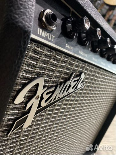 Fender Champion 20 комбоусилитель (Новый)