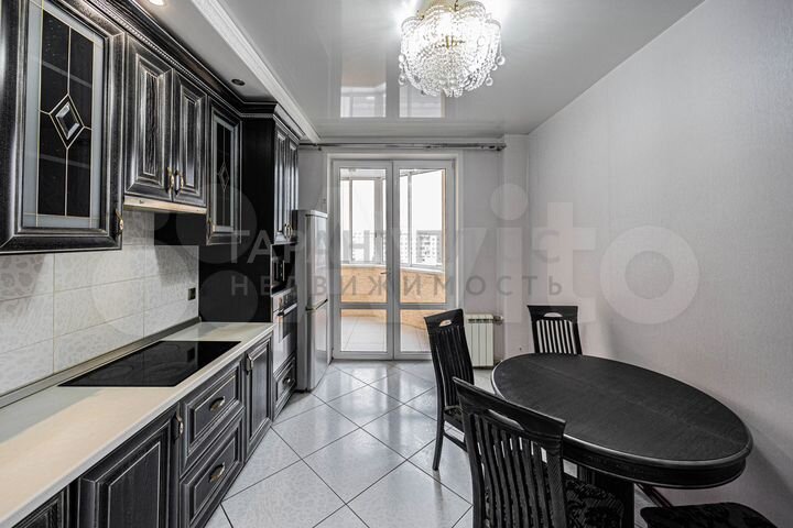 2-к. квартира, 67,6 м², 9/12 эт.