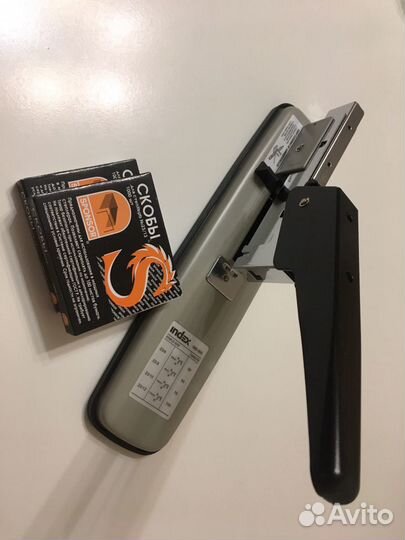 Степлер мощный на 100 листов