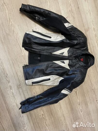 Мотокуртка кожаная мужская Dainese