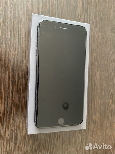 iPhone 8 Plus, 64 ГБ