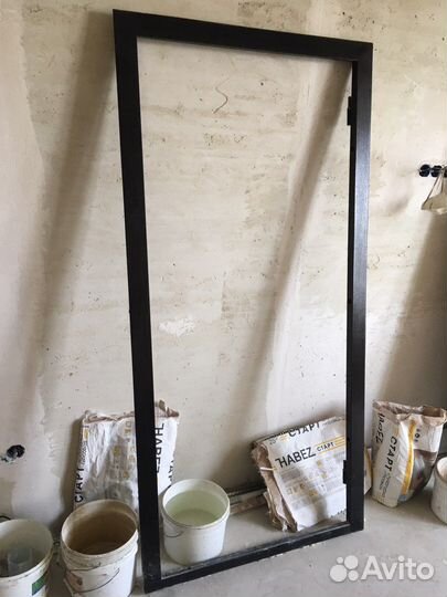 Продам входную дверь бу