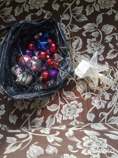 Новогодние игрушки