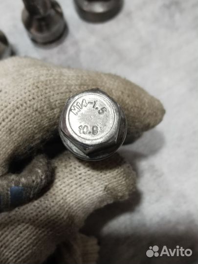 Колесный болт(удлиненный)