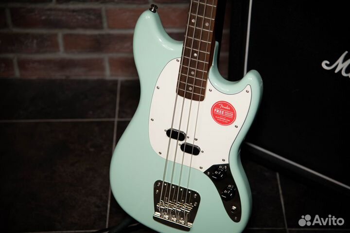 Бас гитара Fender Squier Classic + Аксессуары