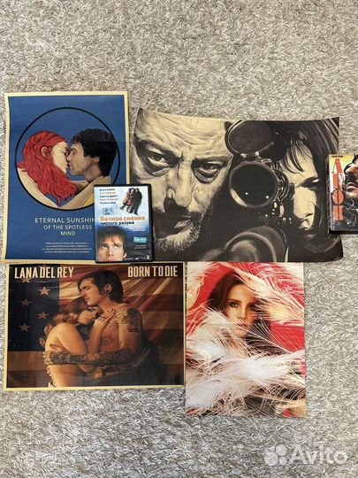 Плакаты диски кассеты