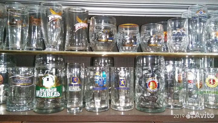 Коллекция пивных кружек и стаканов