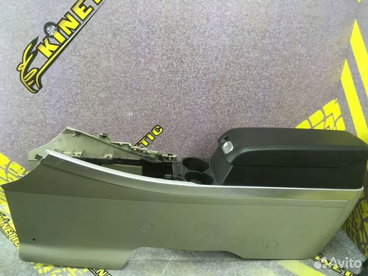 Подлокотник Консоль центральная Mazda CX-7 Мазда