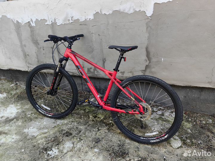 Gt avalanche sport 27.5
