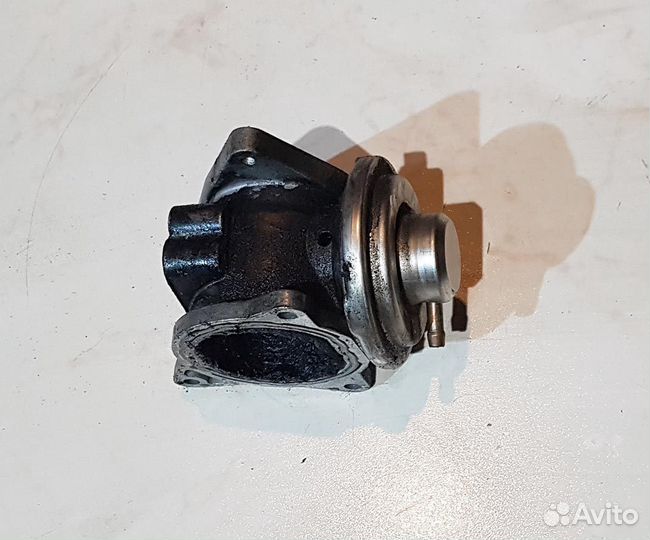 Skoda Octavia A5 \'06 Клапан егр 038131501AF