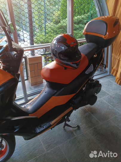 Скутер150 кубов