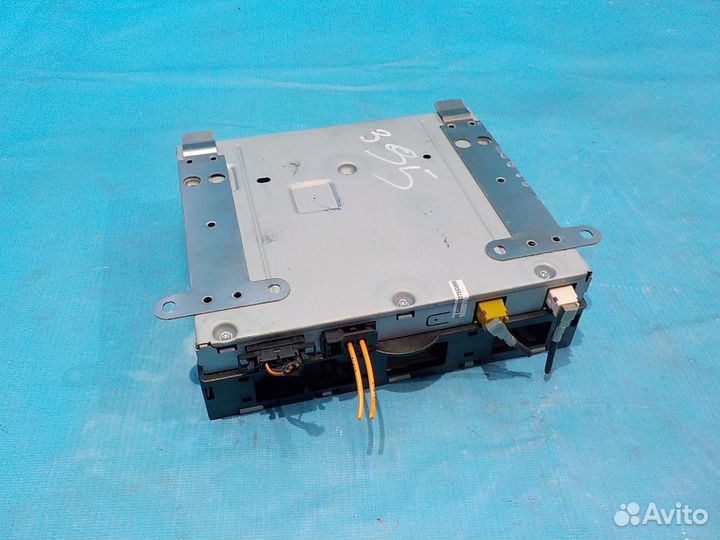 Блок управления магнитолой Audi Q7 (4L) 2005-2015