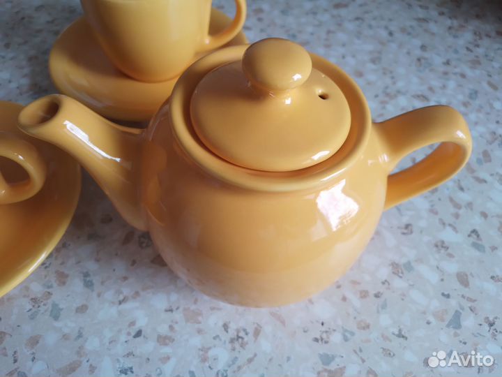 Чайник заварной и кружки