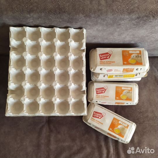 Лотки для куриных яиц на 30 и 10 штук