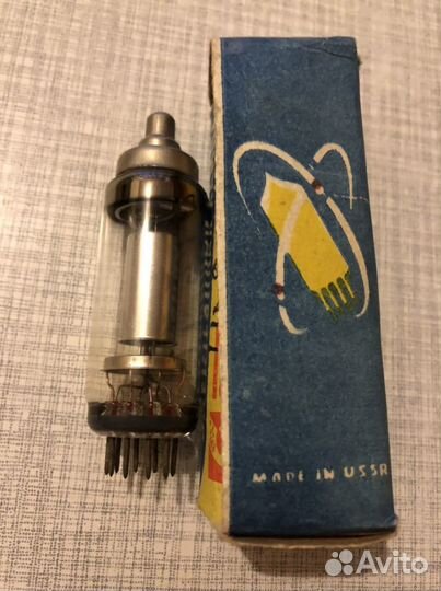 Лампа электронная времен СССР