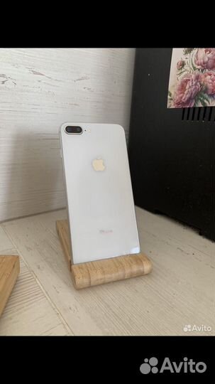 iPhone 8 Plus, 64 ГБ