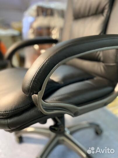 Компьютерное кресло