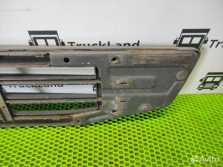 Ступень решетки радиатора Volvo Fh 4