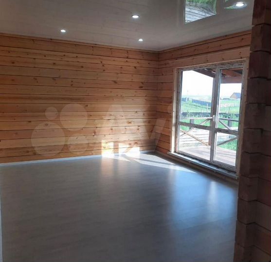 Дом 123 м² на участке 5 сот.