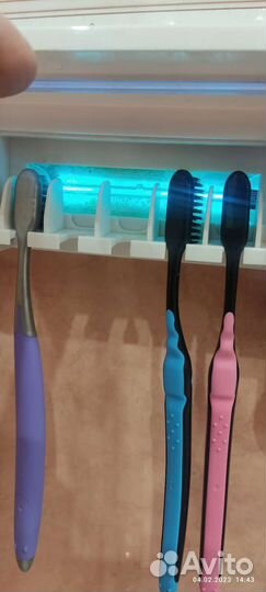 Держатель для зубных щеток и зубной пасты