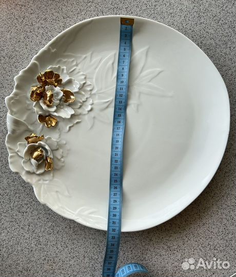 Фарфоровая тарелка большая