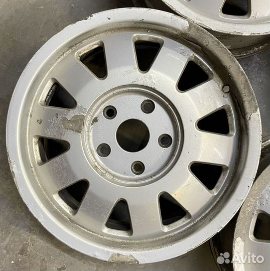 Кованые диски Audi R15 5x112