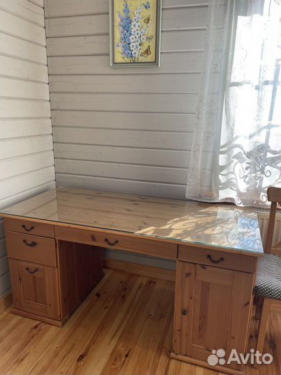 Письменный стол IKEA