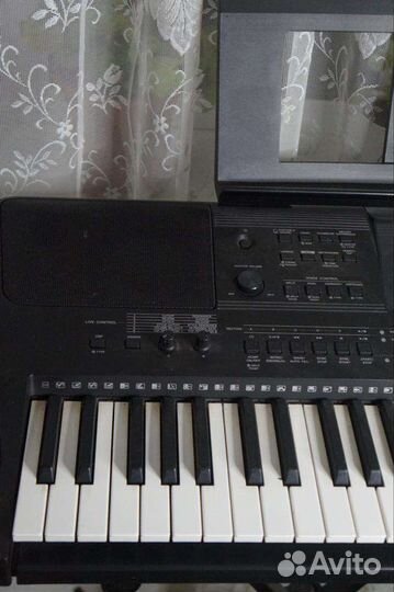 Синтезатор Yamaha psr-E453
