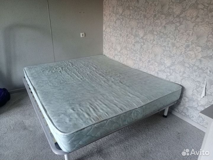 Кровать двухспальная