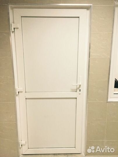 Дверь пластиковая