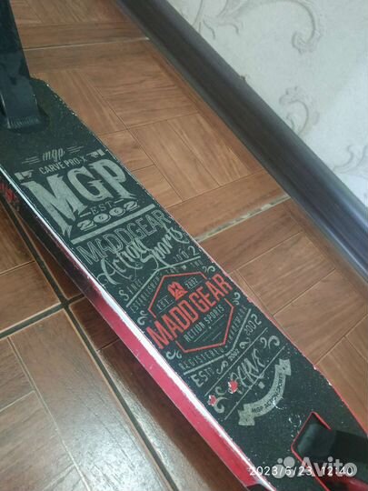 Трюковой самокат