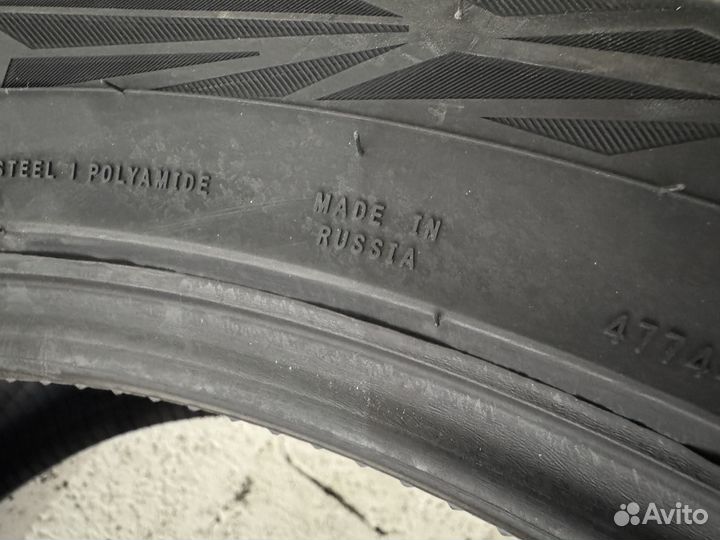 Ikon Tyres Autograph Ice 9 SUV 275/45 R21 110T