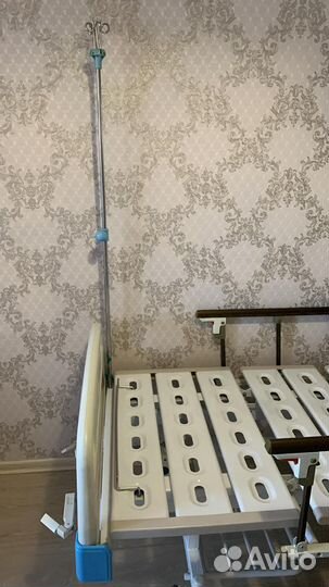 Медицинская кровать для лежачих больных