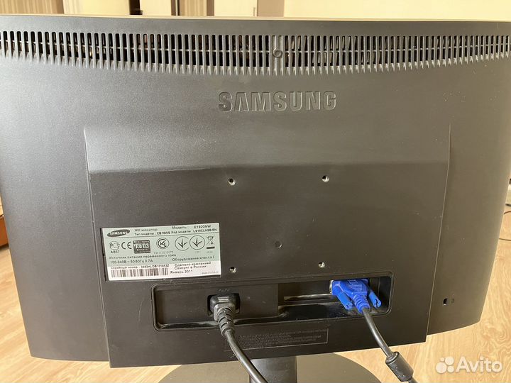Монитор Samsung 19 дюймов
