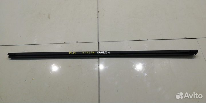 Уплотнитель стекла (передний, правый, внешний)