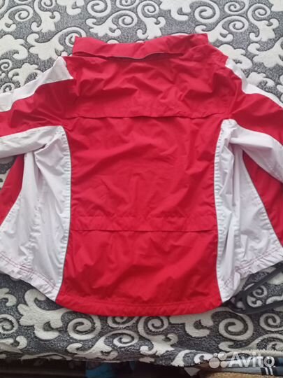 Ветровка женская