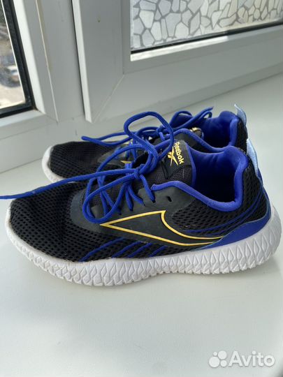 Кроссовки reebok 32,5