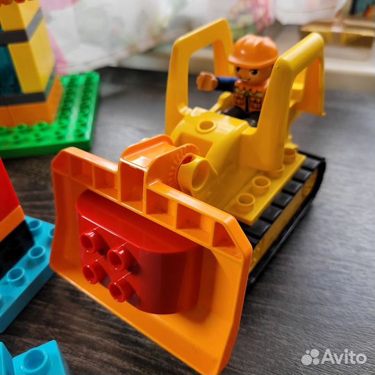 Lego duplo Пиццерия (10834), Стройплощадка (10813)