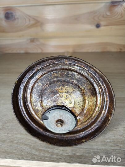 Керосиновая лампа настенная