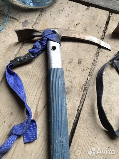 Ледоруб альпинистский