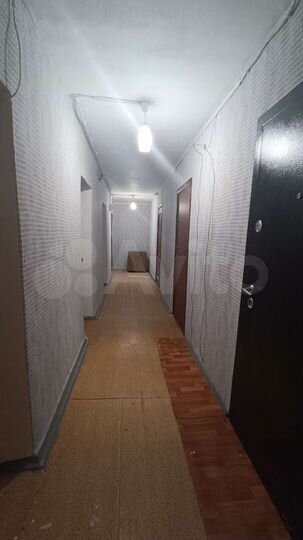 Комната 10 м² в 5-к., 3/5 эт.