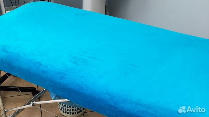 Массажная кушетка (косметологическая)